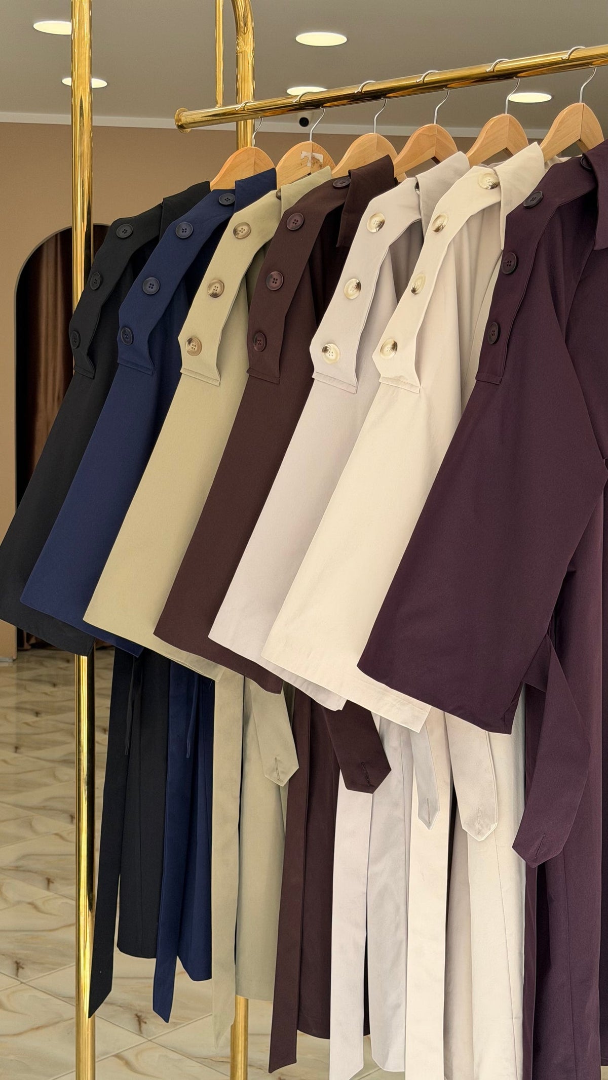 Line wide sleeve trench coat