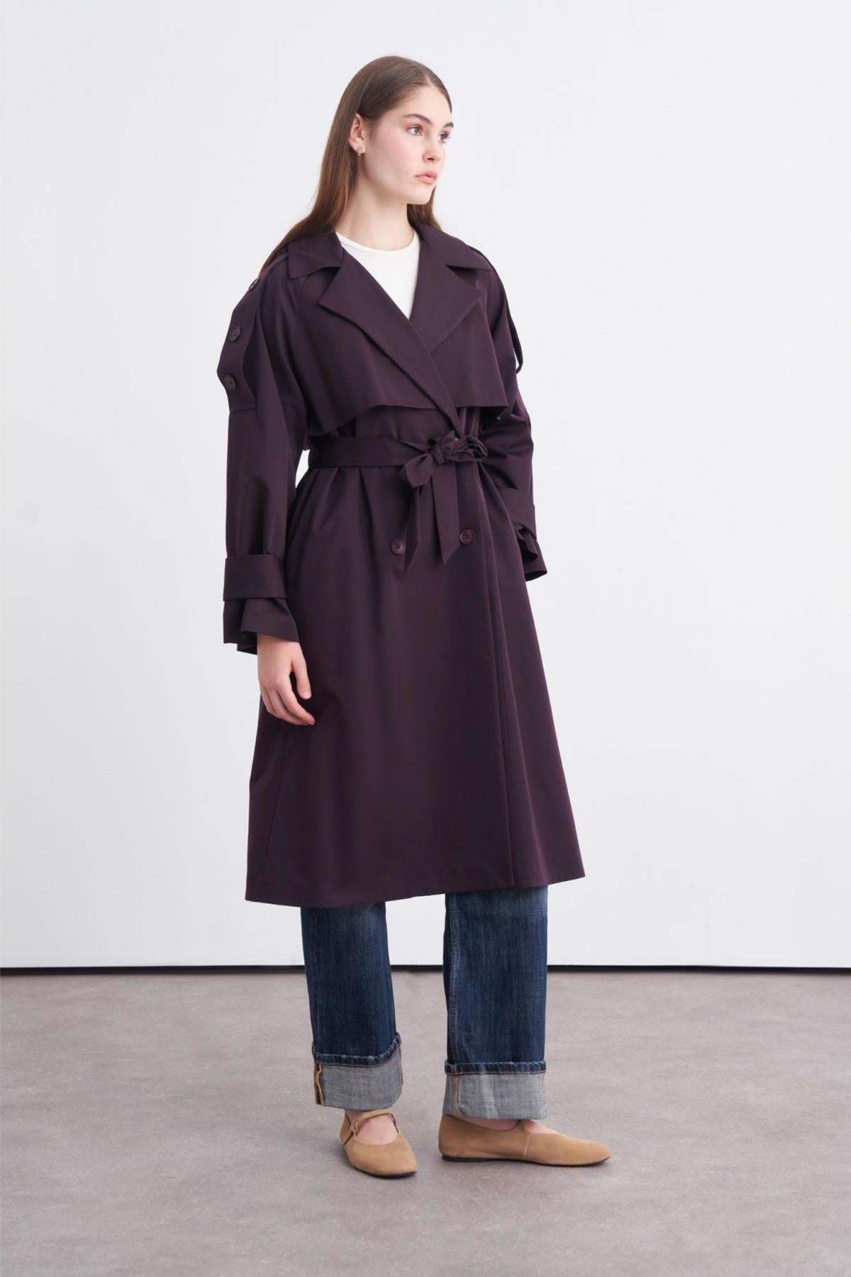 Line wide sleeve trench coat