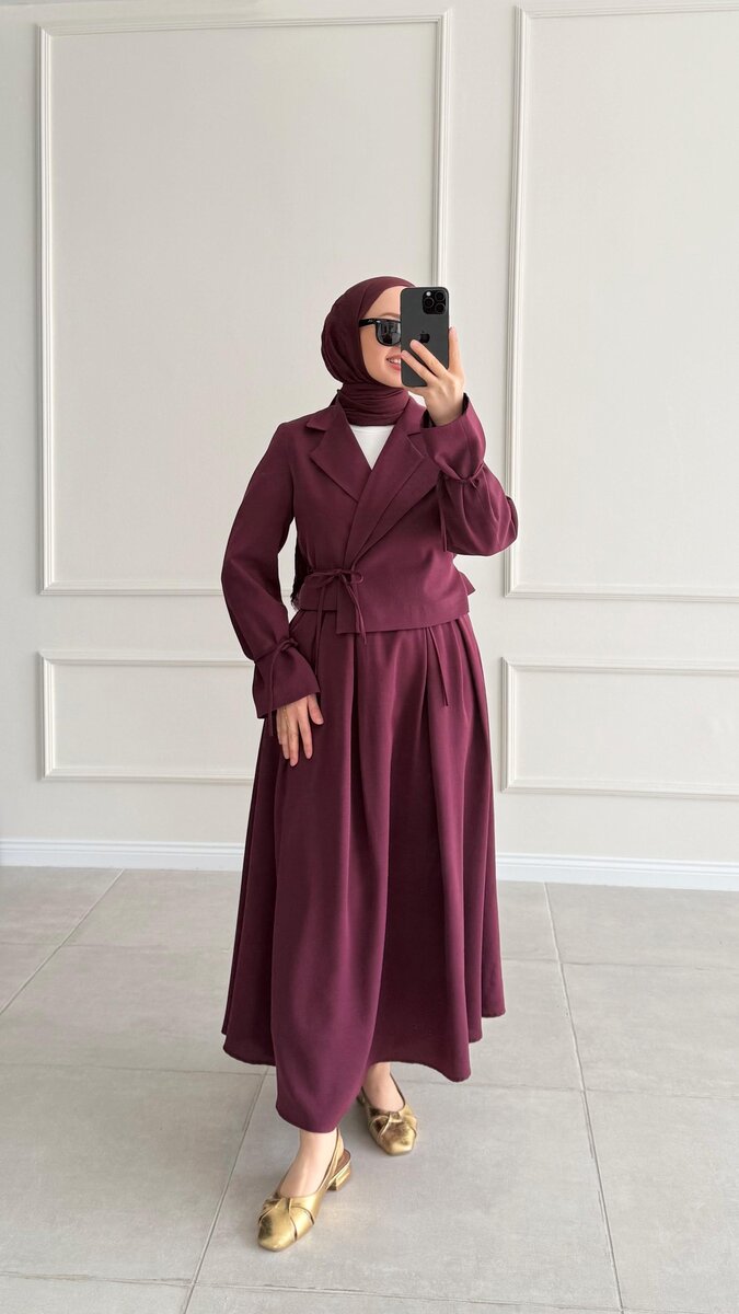 Modest Set