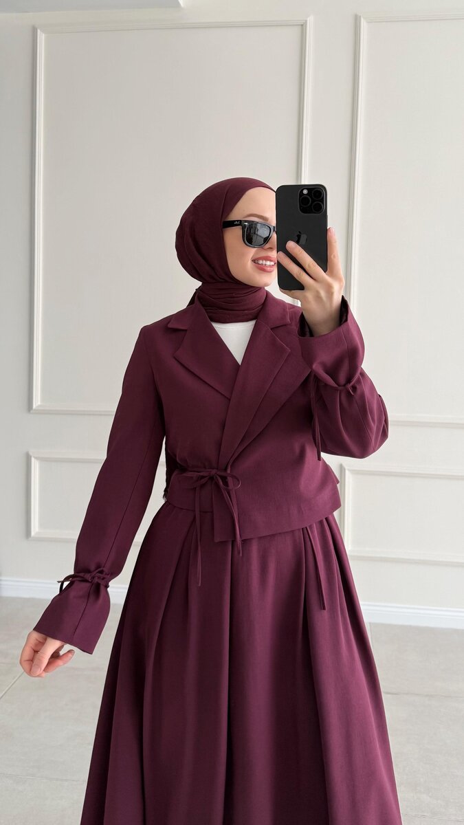 Modest Set