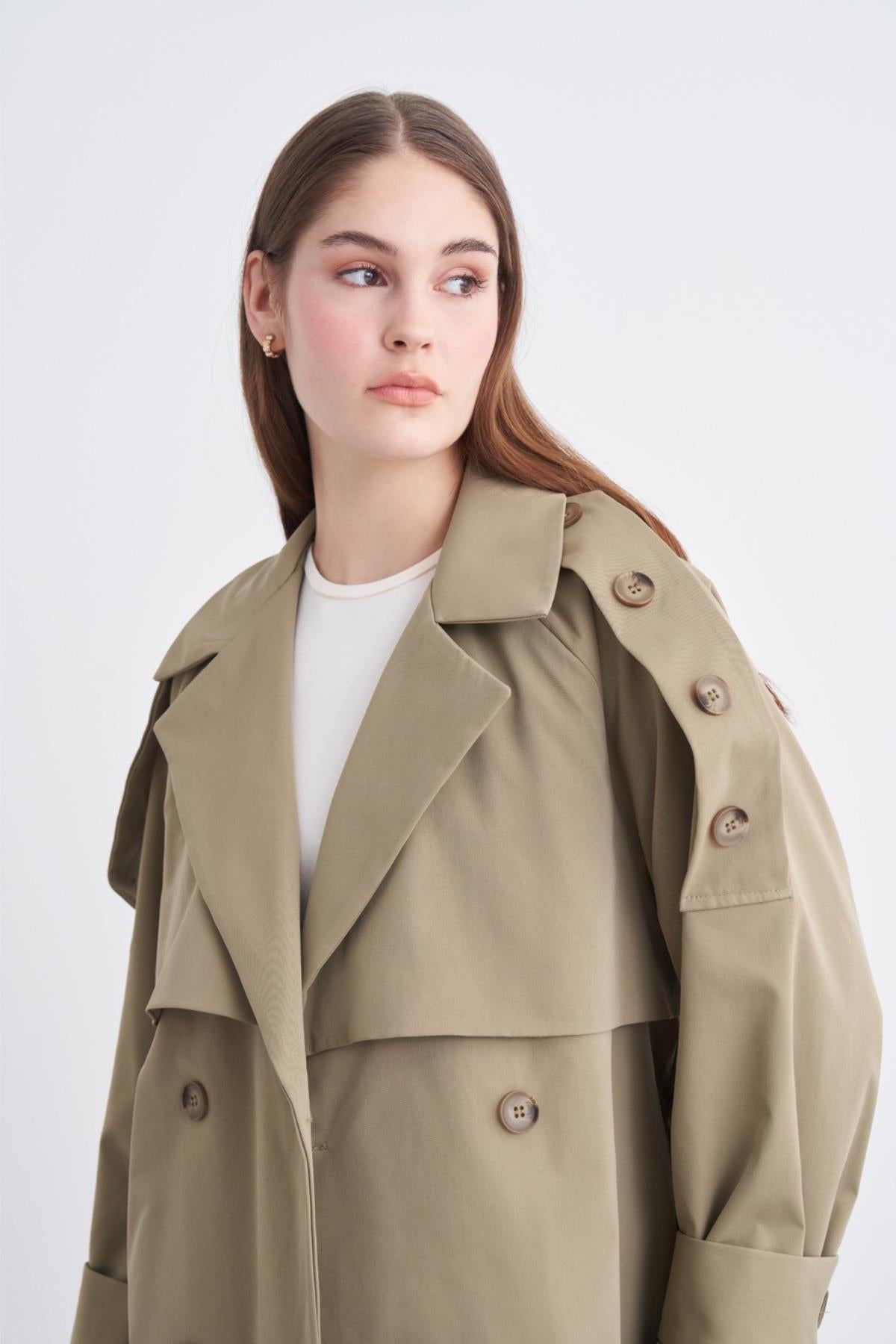 Line wide sleeve trench coat